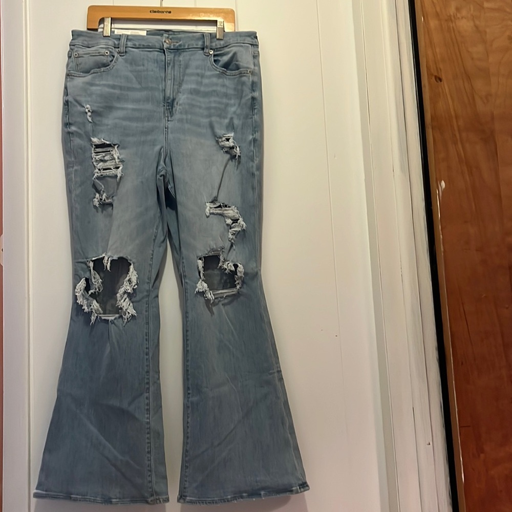 American Eagle destructed flare jeans 18